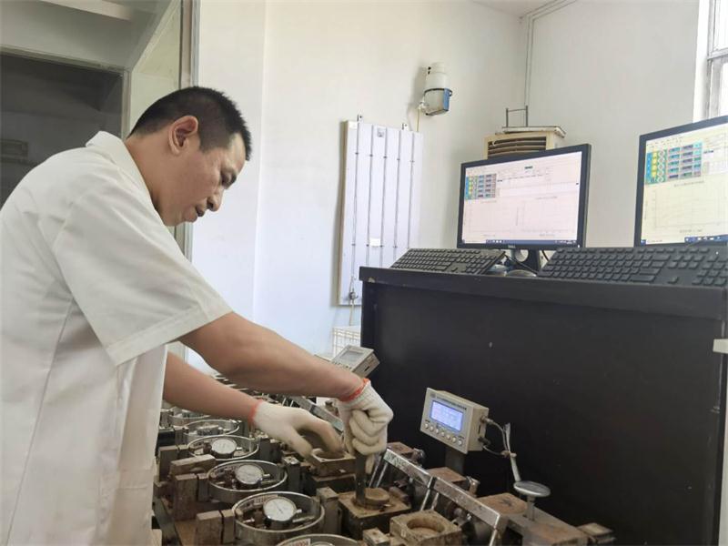 公司同002A：土工試驗(yàn)甲級(jí)，可以承擔(dān)甲級(jí)及以下工程勘察資格所能承擔(dān)工程勘察項(xiàng)目的土工試驗(yàn)任務(wù)； 聯(lián)系人：任玲，電話：18653883892(圖2)